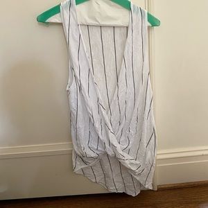 Silence + Noise Tank White S